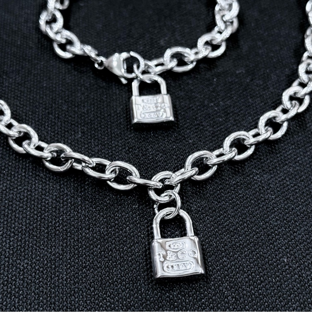 New Stainless Steel Lock Necklace and Bracelet Jewelry Set - Picture 4 of 10